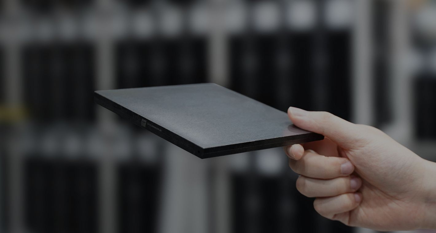 A hand holding VIB cell.